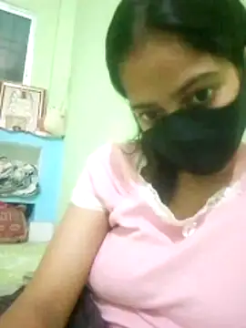 nidhiyadav00 online show from April 30, 2026, 6:14 pm