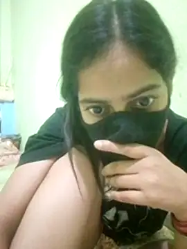 nidhiyadav00 online show from May 1, 2026, 6:45 pm