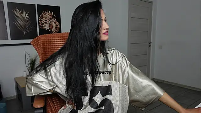 Nicky Diam online show from March 24, 2026, 9:42 pm