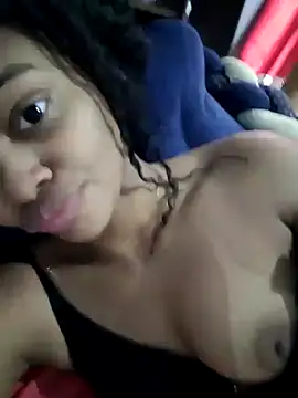 marialuiza2027 online show from May 7, 2026, 12:43 pm