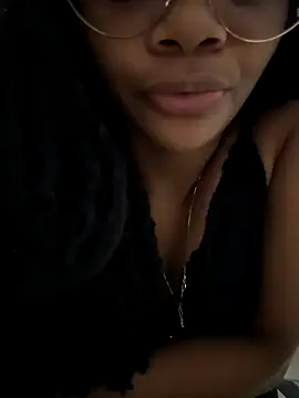 marialuiza2027 online show from July 17, 2026, 5:51 pm