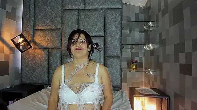 ivannia Lawrence online show from March 21, 2026, 6:44 pm