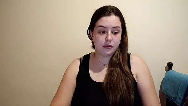 LolaSeduce online show from April 28, 2026, 6:24 pm