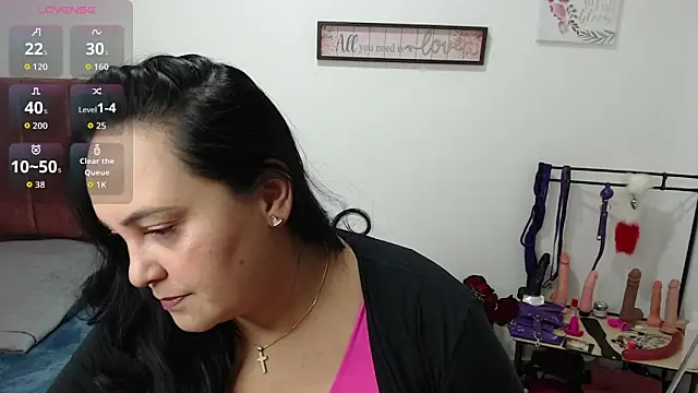 Veroniicabbw  online show from April 1, 2026, 2:25 pm