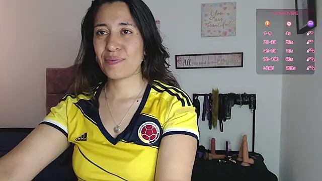 Snapshot of violeta_scott chatting on June 27, 2026, 2:34 pm violeta scott online show from June 27, 2026, 2:34 pm