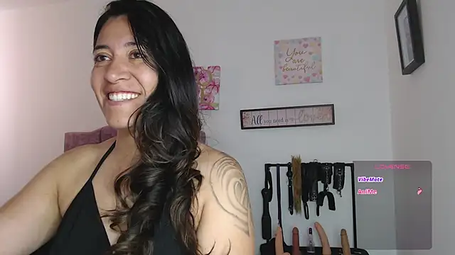 Snapshot of violeta_scott chatting on August 3, 2026, 4:11 pm violeta scott online show from August 3, 2026, 4:11 pm