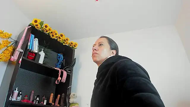 ItsAmara online show from March 25, 2026, 1:39 pm
