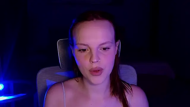 mollybossy online show from April 24, 2026, 3:14 pm