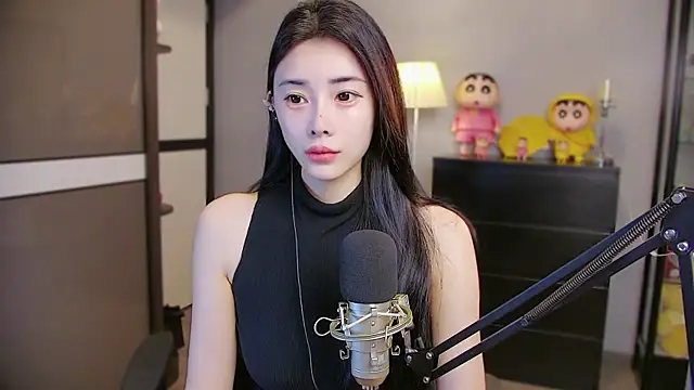 XiaoYuBao- online show from August 4, 2026, 2:37 am