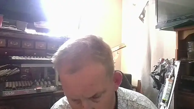 strokingjoe14585 online show from April 13, 2026, 3:17 pm