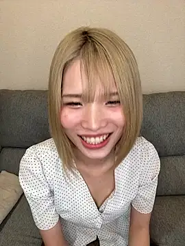 una2001 online show from April 23, 2026, 2:02 am