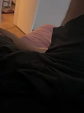 alej2x4 online show from April 4, 2026, 10:07 pm