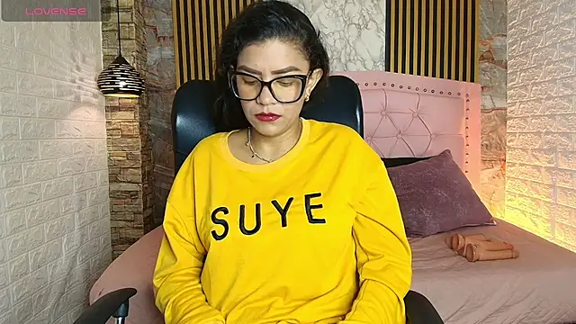 AishaCambell  online show from April 22, 2026, 10:06 am