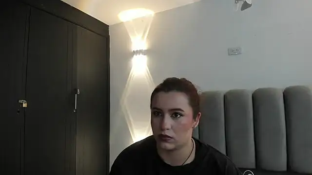 Snapshot of JeanneWilliams chatting on June 10, 2026, 12:04 pm JeanneWilliams online show from June 10, 2026, 12:04 pm