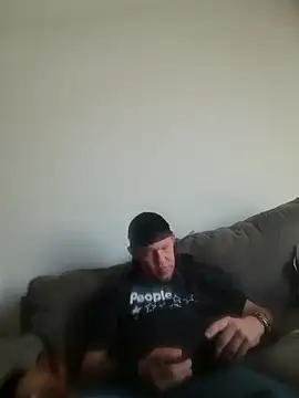 yourMasterisBored online show from May 11, 2026, 4:04 pm