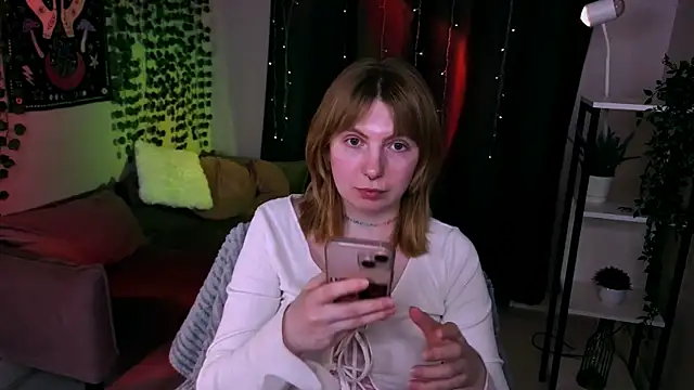 susie miu online show from June 24, 2026, 9:25 pm