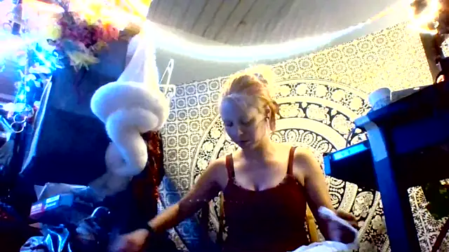 Ambionce online show from May 20, 2026, 11:05 am
