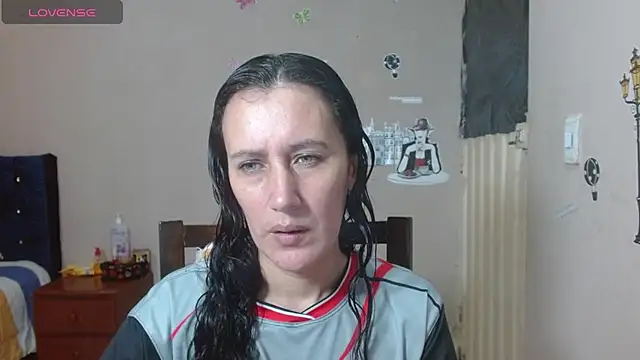 Snapshot of Mariam_wish chatting on May 4, 2026, 6:37 pm Mariam wish online show from May 4, 2026, 6:37 pm