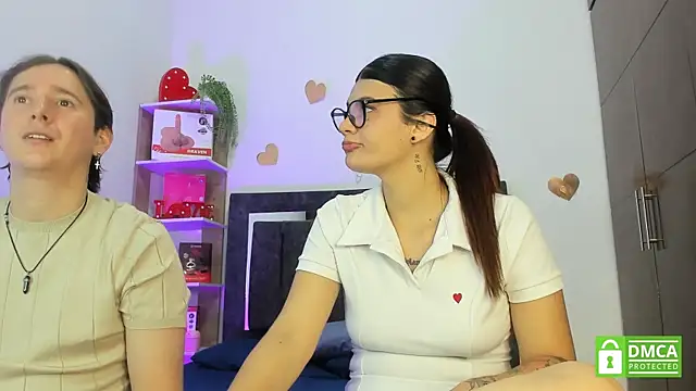 Mariana and Ronny online show from July 24, 2026, 9:24 pm