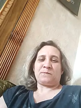 KatieLove133 online show from May 17, 2026, 12:23 pm
