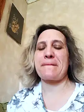 KatieLove133 online show from May 23, 2026, 10:41 am
