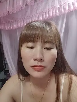 Snapshot of Lucxy-ki6 chatting on May 13, 2026, 12:08 am Lucxy-ki6 online show from May 13, 2026, 12:08 am