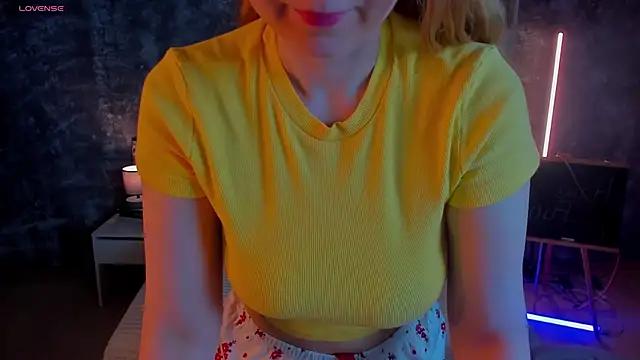 Shiny Liss online show from May 31, 2026, 1:36 am