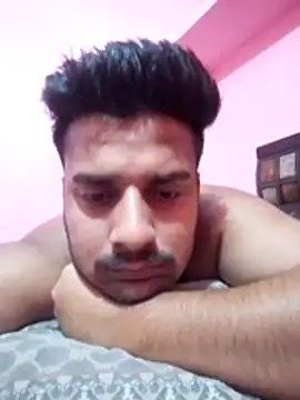 Decentlover67 online show from May 25, 2026, 6:52 am