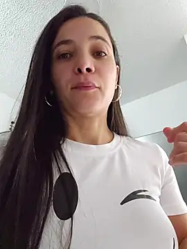 miaeyex online show from June 22, 2026, 12:13 pm