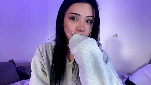 Snapshot of BeckyAurielle chatting on April 11, 2026, 2:21 pm BeckyAurielle online show from April 11, 2026, 2:21 pm