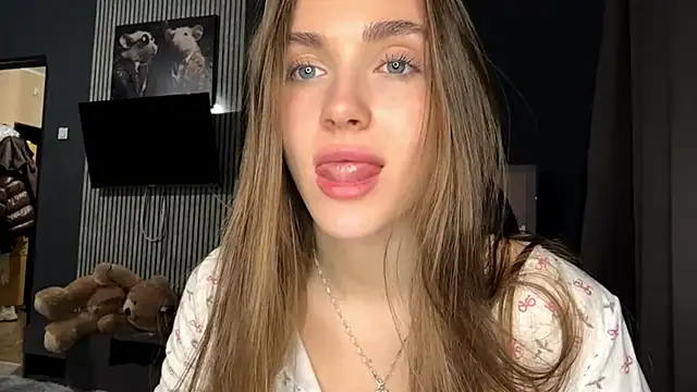 Veluxe online show from April 17, 2026, 5:16 pm