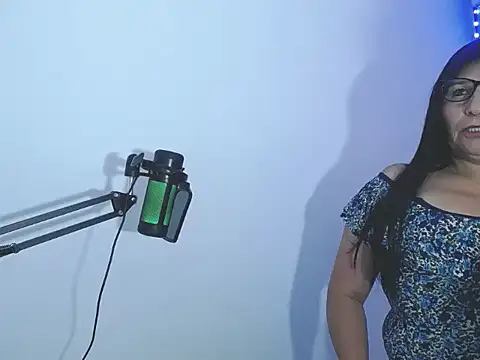 Ladygreeneyes online show from April 11, 2026, 8:24 pm