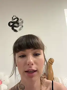 xsugarbabe online show from April 24, 2026, 8:00 pm