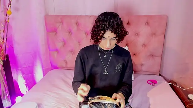 kore 7w7 online show from March 18, 2026, 7:39 pm