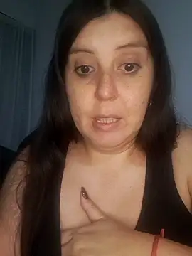 Snapshot of melucita chatting on April 7, 2026, 10:20 pm melucita online show from April 7, 2026, 10:20 pm