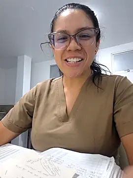 Snapshot of Aila_Phone chatting on June 3, 2026, 5:32 am Aila Phone online show from June 3, 2026, 5:32 am