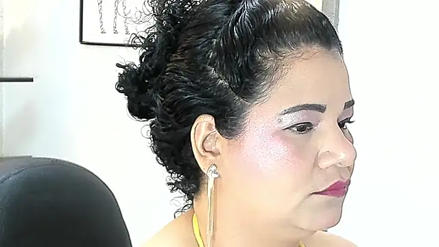 Snapshot of MAYTE1096 chatting on July 7, 2026, 7:29 pm MAYTE1096 online show from July 7, 2026, 7:29 pm