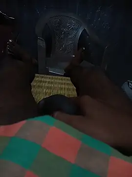 Snapshot of kingcouple89 chatting on April 6, 2026, 7:04 pm kingcouple89 online show from April 6, 2026, 7:04 pm