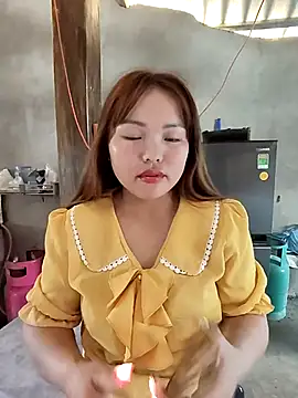 Mina xYx online show from April 6, 2026, 5:52 am