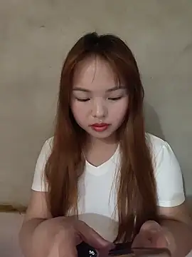 Mina xYx online show from May 13, 2026, 4:43 am