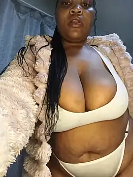 Snapshot of BeverlyQueen15 chatting on July 25, 2026, 6:49 pm BeverlyQueen15 online show from July 25, 2026, 6:49 pm
