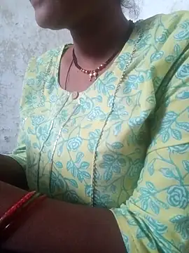 Mona ji32 online show from May 12, 2026, 5:37 am