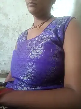 Mona ji32 online show from May 13, 2026, 7:39 am