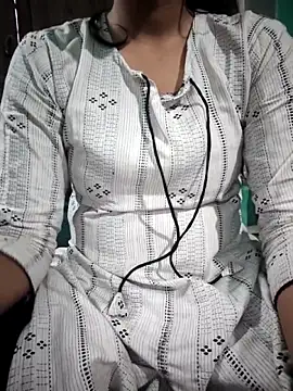 model seela online show from March 20, 2026, 4:17 am