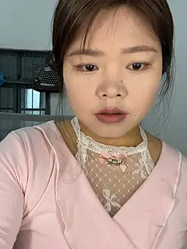 Snapshot of Flowers018 chatting on March 17, 2026, 6:06 am Flowers018 online show from March 17, 2026, 6:06 am