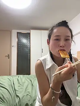 fangfang2026 online show from March 18, 2026, 12:08 pm