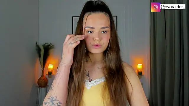 EvaRaider online show from April 13, 2026, 1:38 pm