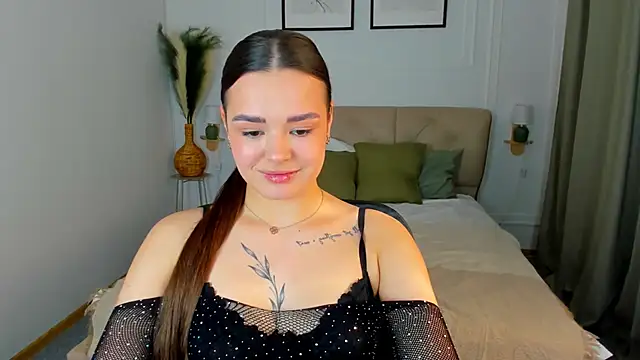 EvaRaider online show from April 20, 2026, 1:03 pm