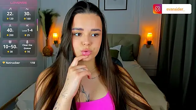 EvaRaider online show from April 25, 2026, 1:41 pm