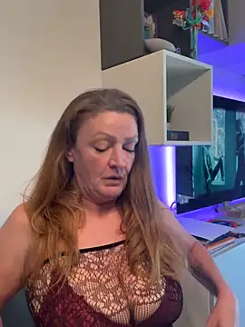 Snapshot of Milf-Gabi chatting on May 13, 2026, 9:50 am Milf-Gabi online show from May 13, 2026, 9:50 am